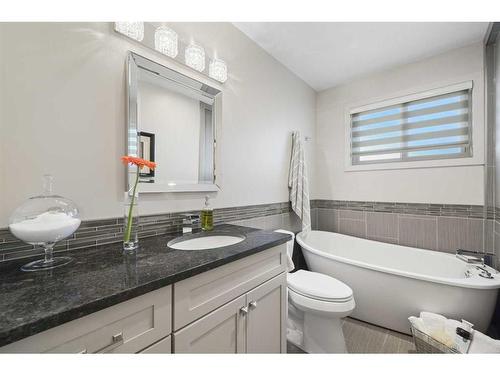 303 Woodpark Place, Calgary, AB - Indoor Photo Showing Bathroom