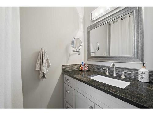 303 Woodpark Place, Calgary, AB - Indoor Photo Showing Bathroom