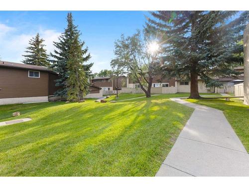 213-5404 10 Avenue Se, Calgary, AB - Outdoor