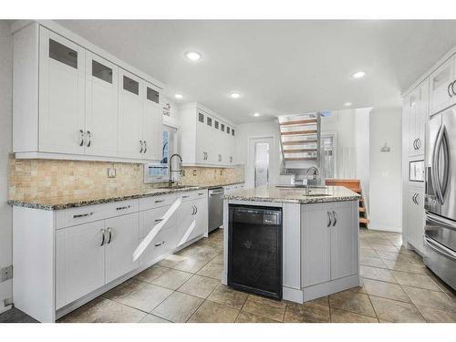 765 East Chestermere Drive, Chestermere, AB - Indoor Photo Showing Kitchen