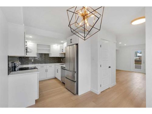 3-4531 7 Avenue Se, Calgary, AB - Indoor Photo Showing Kitchen