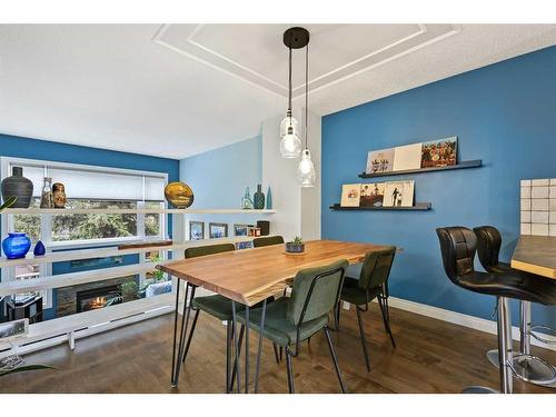 42 Inglewood Point Se, Calgary, AB - Indoor Photo Showing Dining Room