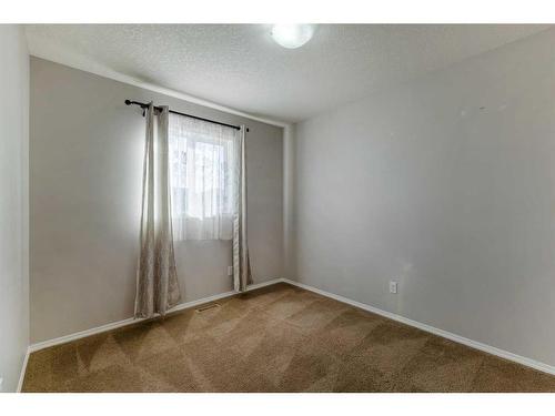 27 Nolanfield Terrace Nw, Calgary, AB - Indoor Photo Showing Other Room