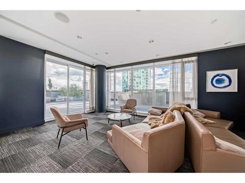 2305-1188 3 Street Se, Calgary, AB - Indoor Photo Showing Living Room