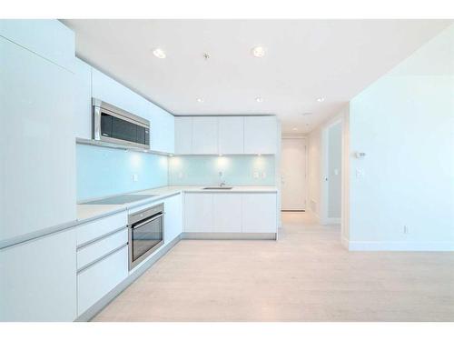 2305-1188 3 Street Se, Calgary, AB - Indoor Photo Showing Kitchen