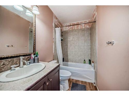 19 Taralake Mews Ne, Calgary, AB - Indoor Photo Showing Bathroom