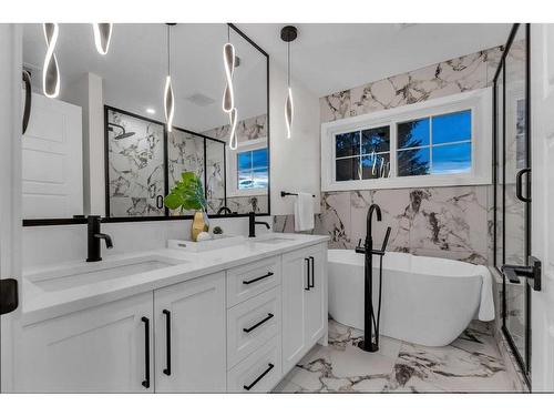 3244 Barr Road Nw, Calgary, AB - Indoor Photo Showing Bathroom