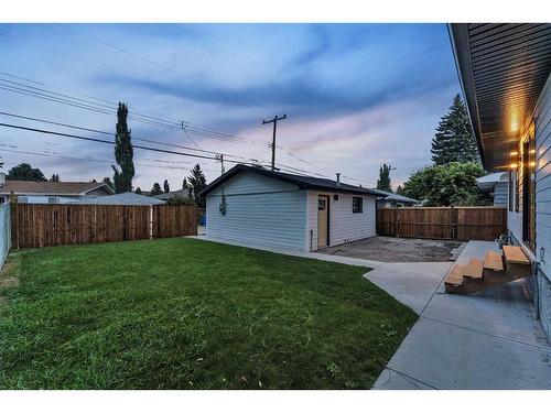 3244 Barr Road Nw, Calgary, AB - Outdoor