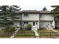 34-195 MANORA Place NE Calgary, AB T2A 5J8