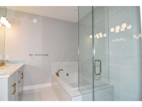 114 Carringford Close, Calgary, AB - Indoor Photo Showing Bathroom