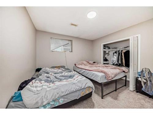 363 Taracove Estate Drive Ne, Calgary, AB - Indoor Photo Showing Bedroom