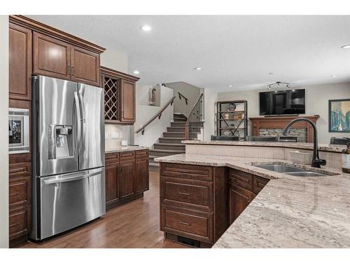 128 Elgin Estates Hill Se, Calgary, AB - Indoor Photo Showing Kitchen With Double Sink