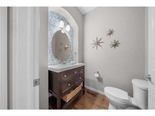 128 Elgin Estates Hill Se, Calgary, AB - Indoor Photo Showing Bathroom