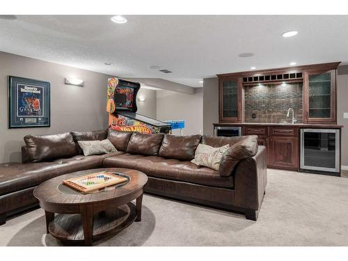 128 Elgin Estates Hill Se, Calgary, AB - Indoor Photo Showing Living Room