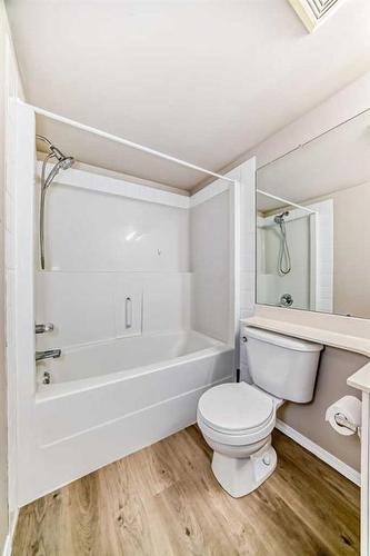 317-260 Shawville Way Se, Calgary, AB - Indoor Photo Showing Bathroom