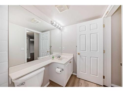 317-260 Shawville Way Se, Calgary, AB - Indoor Photo Showing Bathroom