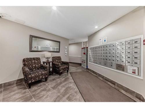 317-260 Shawville Way Se, Calgary, AB - Indoor