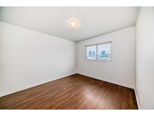 6303 Penbrooke Drive Se, Calgary, AB - Indoor Photo Showing Other Room