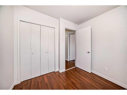 6303 Penbrooke Drive Se, Calgary, AB - Indoor Photo Showing Other Room