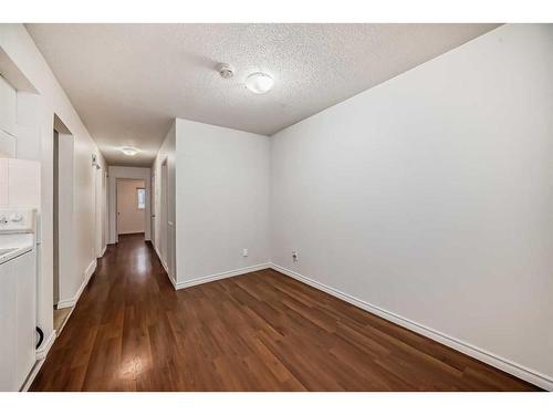 6303 Penbrooke Drive Se, Calgary, AB - Indoor Photo Showing Other Room