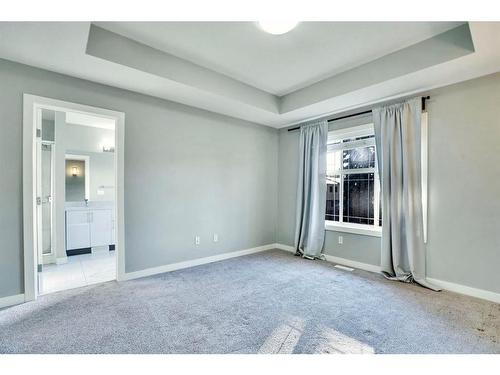 2034 38 Street Se, Calgary, AB - Indoor Photo Showing Other Room