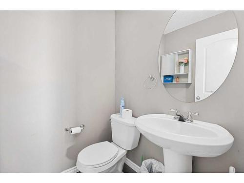 303 Sagewood Landing Sw, Airdrie, AB - Indoor Photo Showing Bathroom