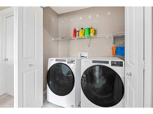 303 Sagewood Landing Sw, Airdrie, AB - Indoor Photo Showing Laundry Room