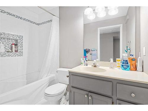 303 Sagewood Landing Sw, Airdrie, AB - Indoor Photo Showing Bathroom