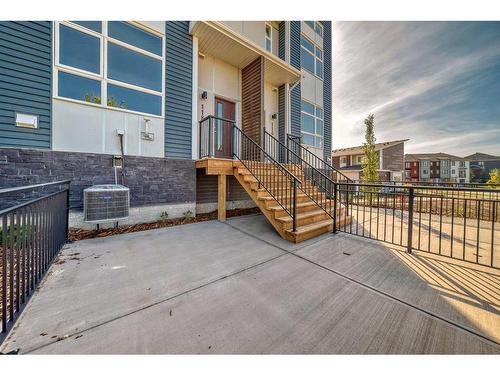 118 Walden Lane Lane Se, Calgary, AB - Outdoor