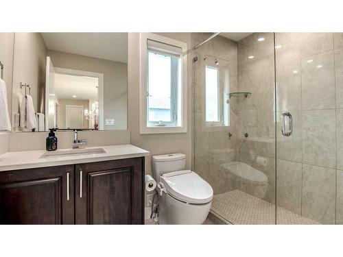 43 Lakes Estates Circle, Strathmore, AB - Indoor Photo Showing Bathroom