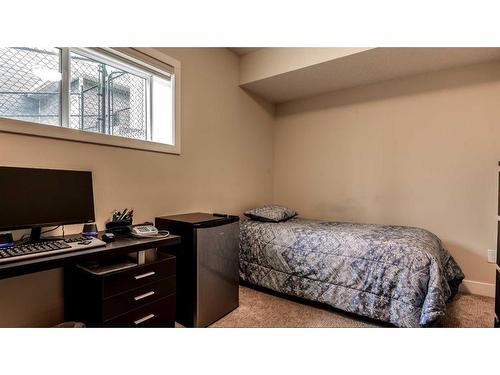 43 Lakes Estates Circle, Strathmore, AB - Indoor Photo Showing Bedroom