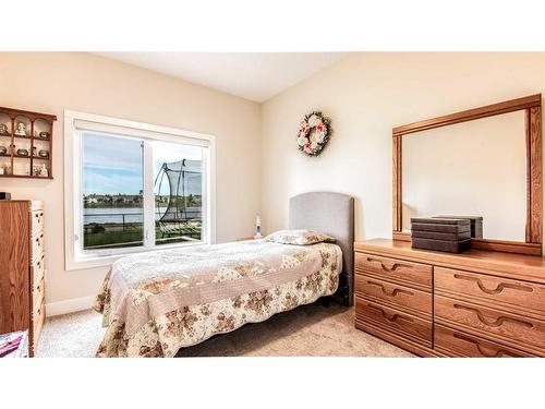 43 Lakes Estates Circle, Strathmore, AB - Indoor Photo Showing Bedroom