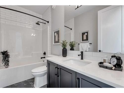 320 Legacy Circle Se, Calgary, AB - Indoor Photo Showing Bathroom