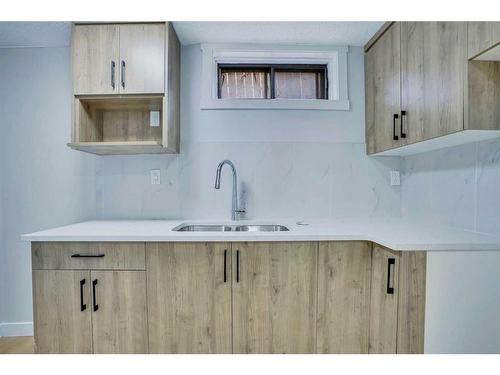 59 Whitehaven Road Ne, Calgary, AB - Indoor Photo Showing Kitchen With Double Sink