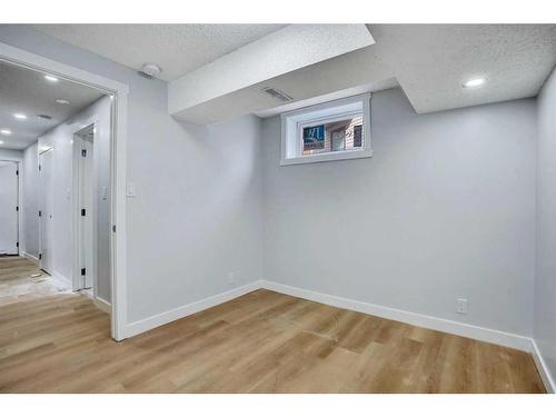 59 Whitehaven Road Ne, Calgary, AB - Indoor Photo Showing Other Room