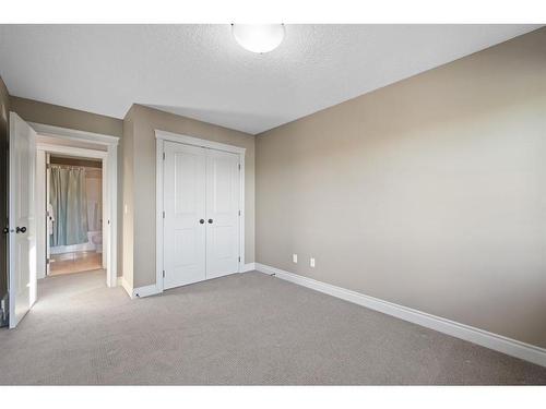 1404 21 Avenue Nw, Calgary, AB - Indoor Photo Showing Other Room