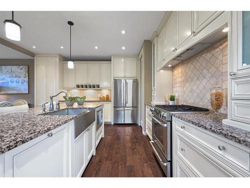 1404 21 Avenue Nw, Calgary, AB - Indoor Photo Showing Kitchen With Upgraded Kitchen