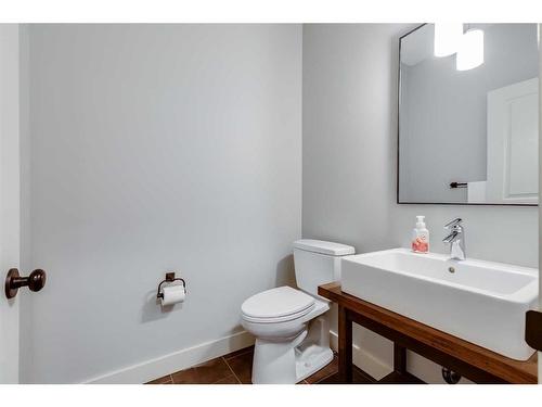 25 Cranleigh Heath Se, Calgary, AB - Indoor Photo Showing Bathroom