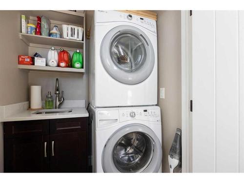 120 Dixon Road, Fort Mcmurray, AB - Indoor Photo Showing Laundry Room