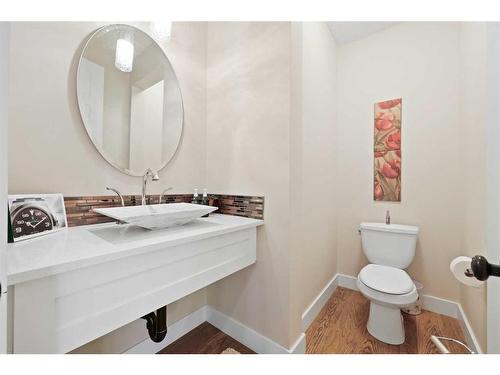 59 Evansridge View Nw, Calgary, AB - Indoor Photo Showing Bathroom