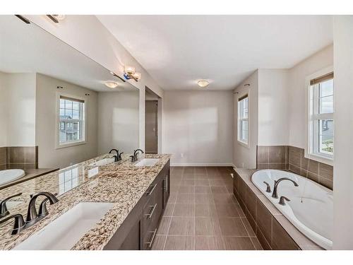 43 Legacy Row Se, Calgary, AB - Indoor Photo Showing Bathroom