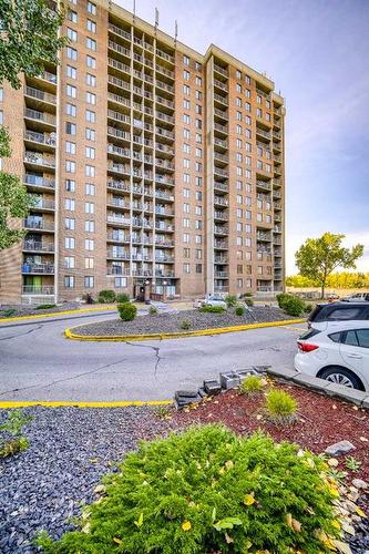 1708-4944 Dalton Drive Nw, Calgary, AB - Outdoor With Facade