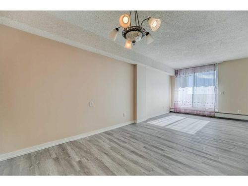 1708-4944 Dalton Drive Nw, Calgary, AB - Indoor Photo Showing Other Room