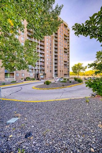 1708-4944 Dalton Drive Nw, Calgary, AB - Outdoor With Facade