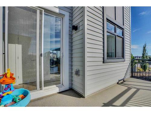 891 Belmont Drive, Calgary, AB - Outdoor With Balcony With Exterior