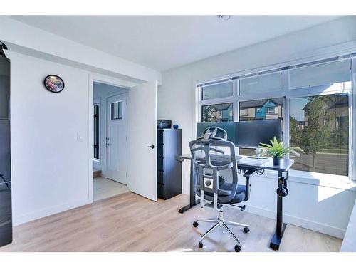 891 Belmont Drive, Calgary, AB - Indoor Photo Showing Office