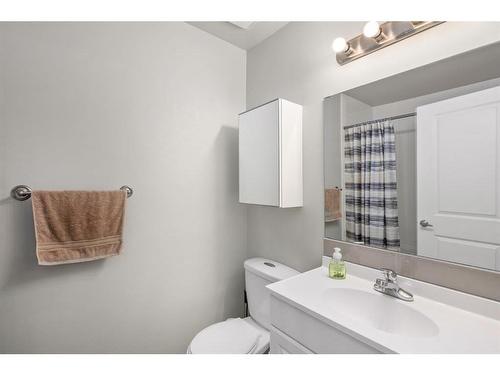 139 Woodsman Lane Sw, Calgary, AB - Indoor Photo Showing Bathroom