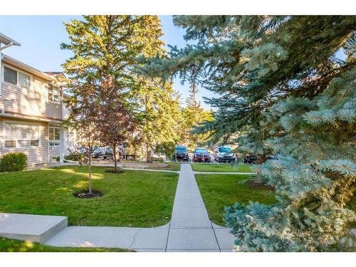 139 Woodsman Lane Sw, Calgary, AB - Outdoor