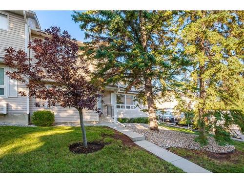 139 Woodsman Lane Sw, Calgary, AB - Outdoor