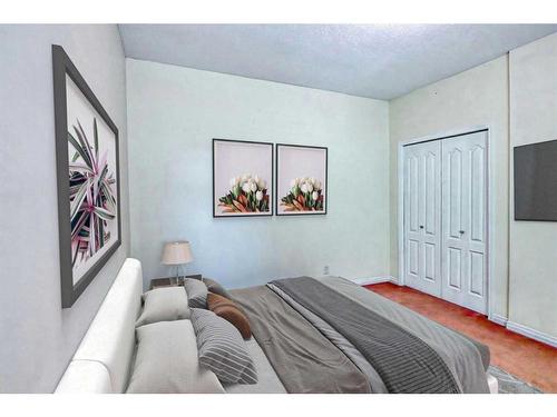 361-333 Riverfront Avenue Se, Calgary, AB - Indoor Photo Showing Bedroom